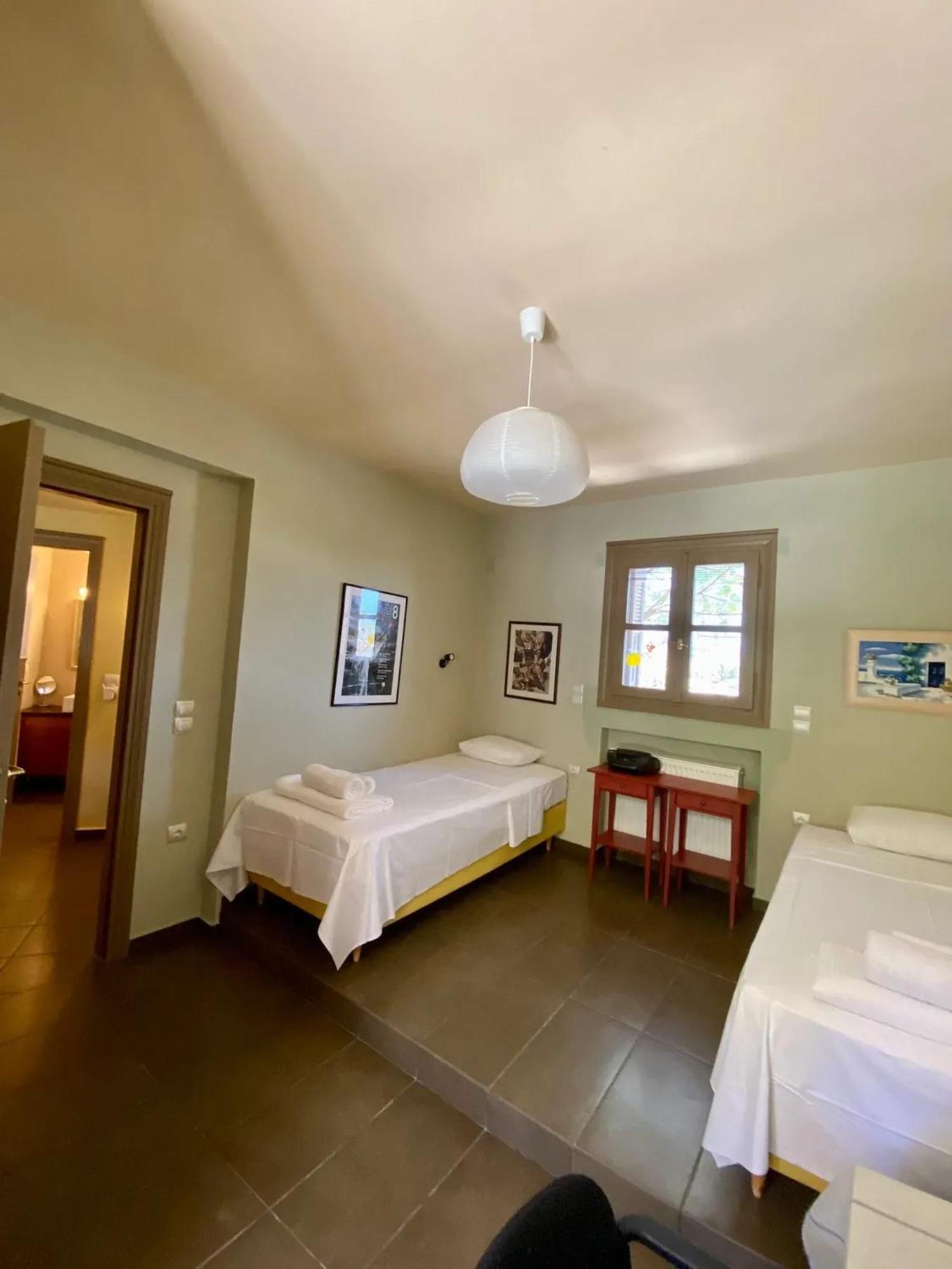 Charming House With Sea View In Chrousa, Fenced Garden Vakantiehuis *