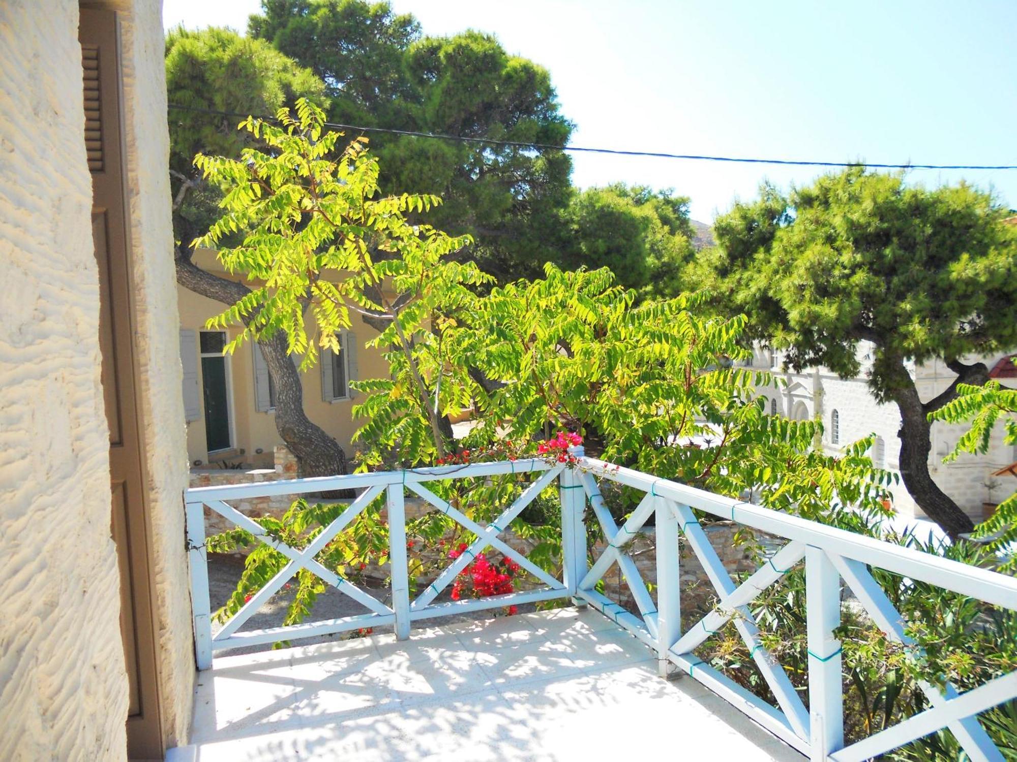 Charming House With Sea View In Chrousa, Fenced Garden