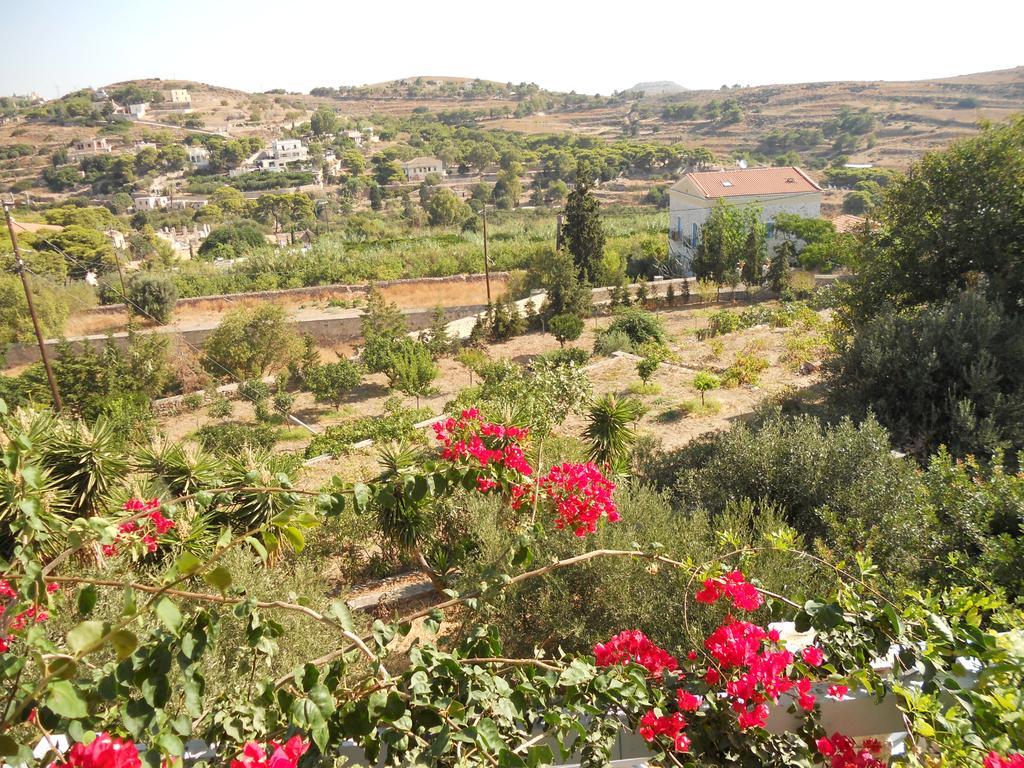 Holiday home Charming House With Sea View In Chrousa, Fenced Garden *