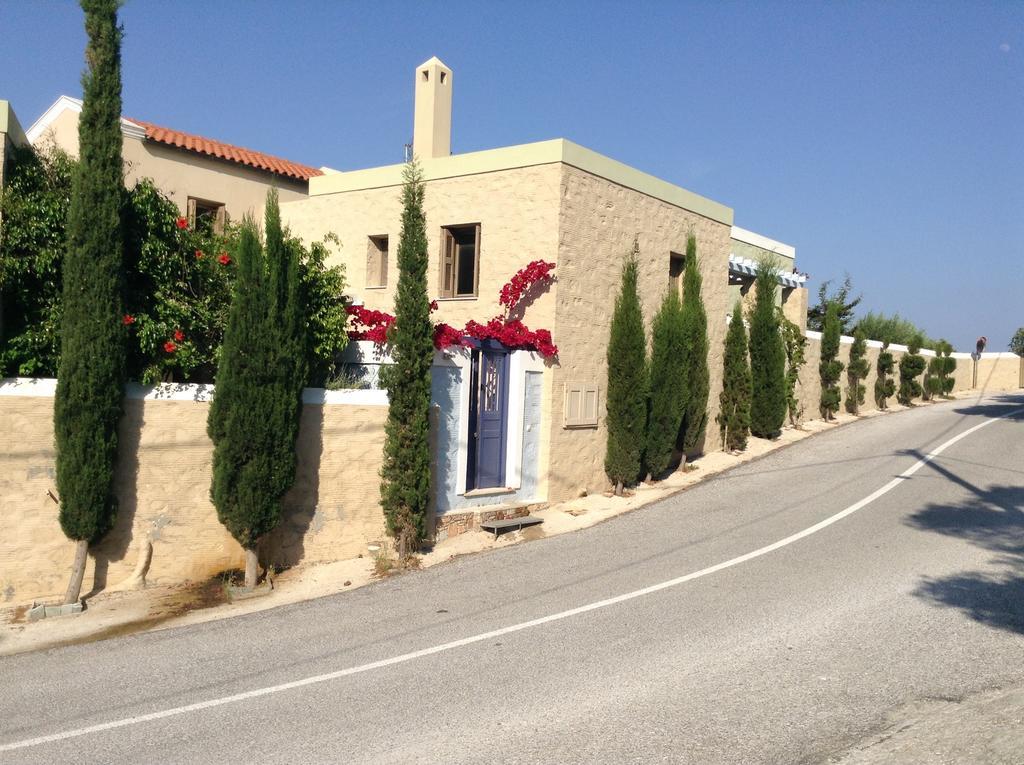 Charming House With Sea View In Chrousa, Fenced Garden
